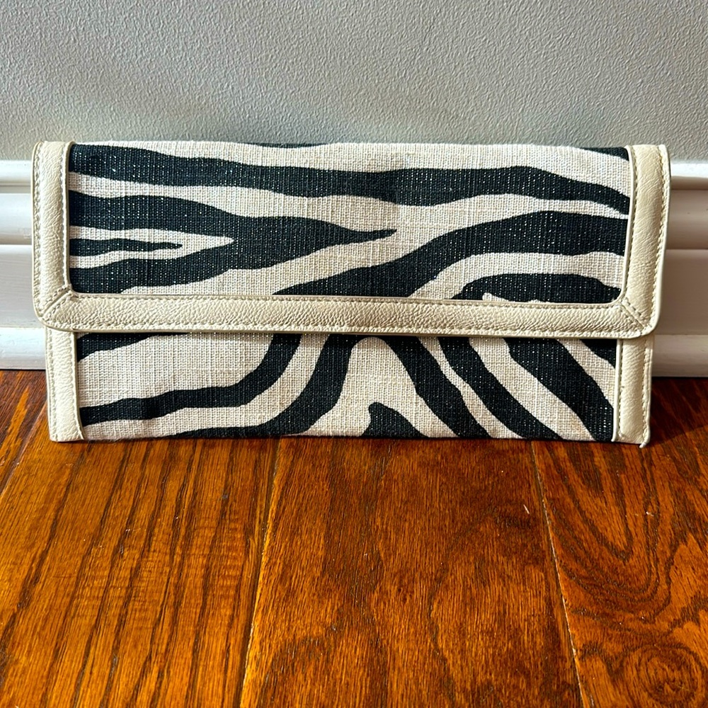 Zebra Clutch